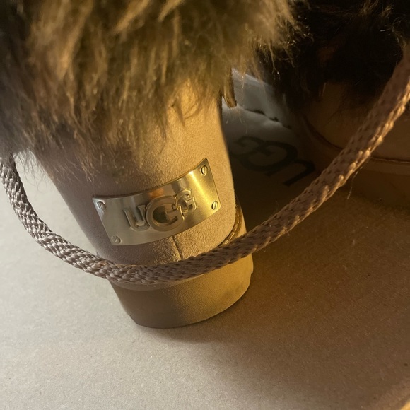 Ugg furry boots - Picture 2 of 3